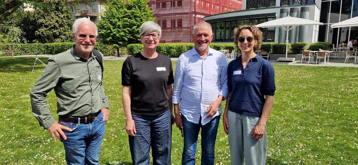 Michael Kühn, Katharina Nobs, Werner Kupka und Daniela Huber vor dem Haus der Architektinnen und Architekten in Stuttgart beim Kreisvorständetreffen am 2. Mai 2026